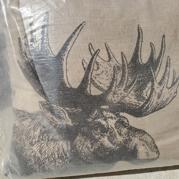 Burlap Moose Pillow by HiEnd Accents NEW - Picture 4 of 7